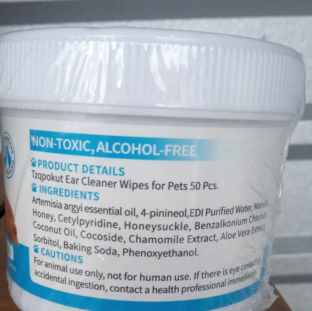 New Ear Wipes for Dogs And Cats 50 Count Package